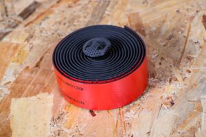 2021 Ciclovation Leather Touch Fusion bar tape – Black and Candy Apple Red.jpg