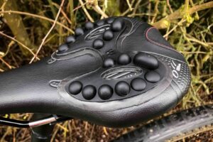 2022 Cushion-Aid Saddledonut-Pro For Women – on bike 2.jpg