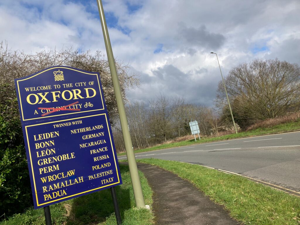 Oxford sign defaced (Image credit: Tom Seaward/Twitter)