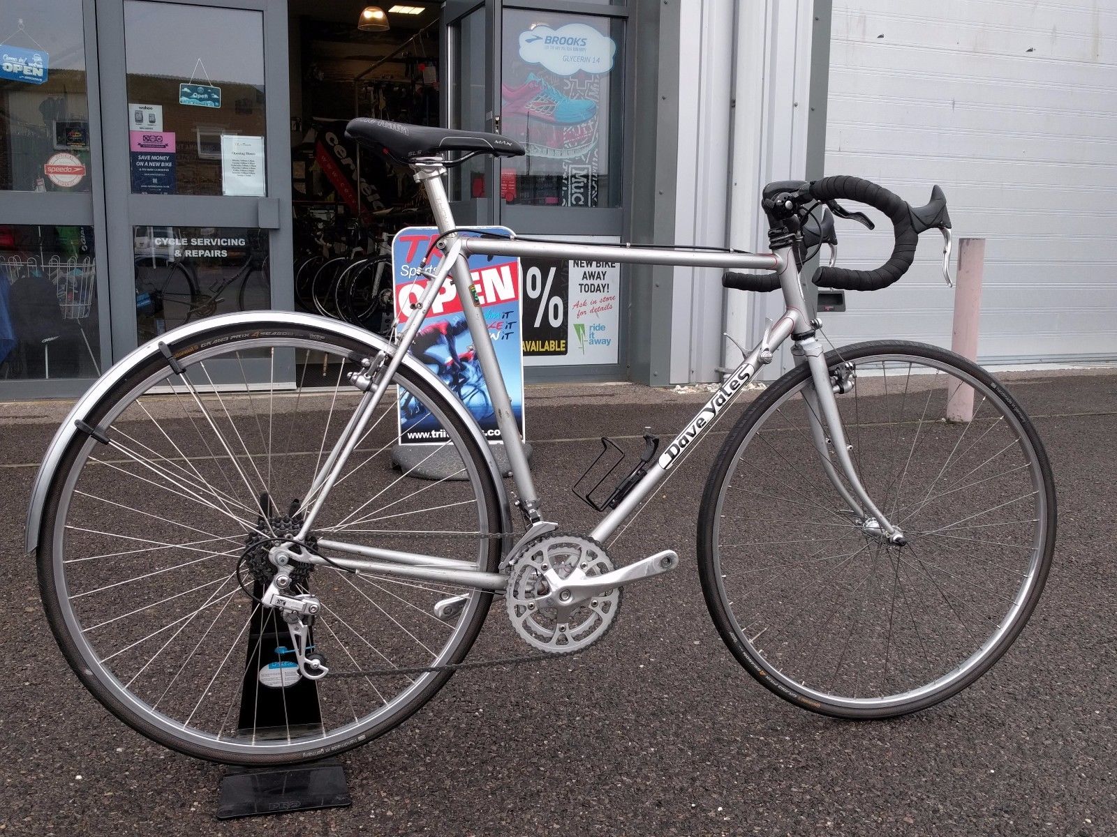 Dave Yates 1980s Steel Road Bike