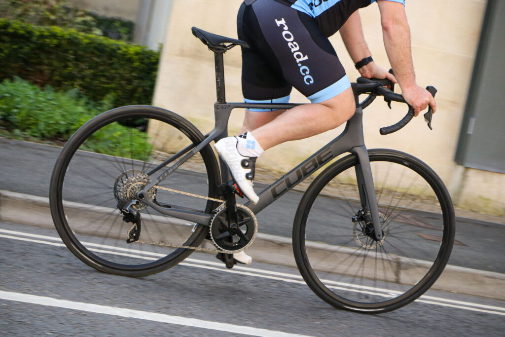 2022 Cube Agree C-62 Pro – riding 1.jpg