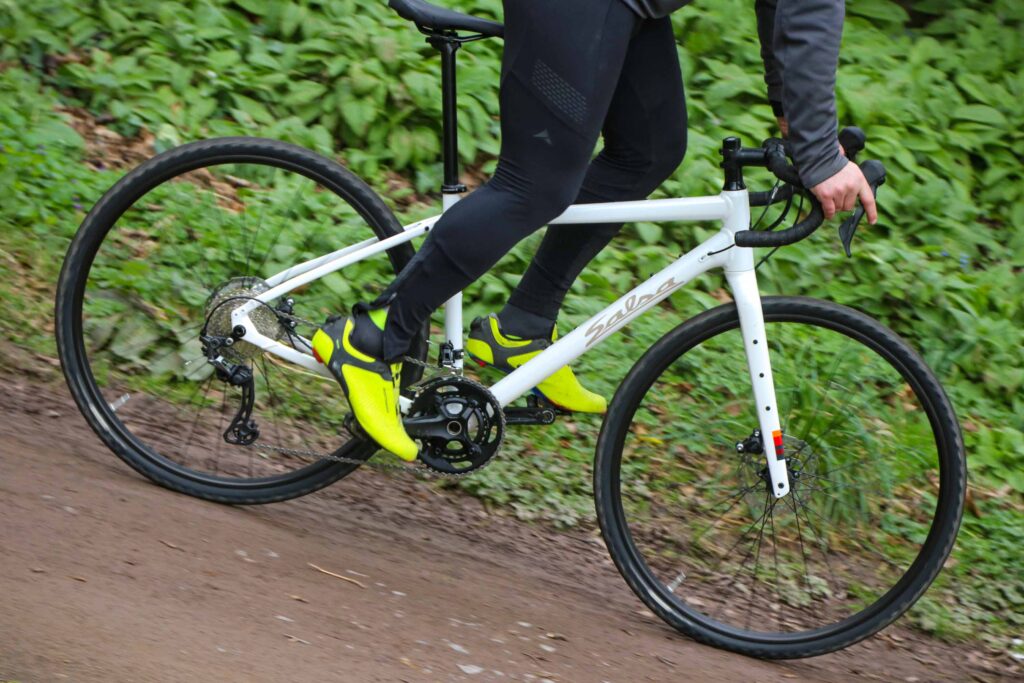 2022 Salsa Journeyer GRX 600 – riding 1.jpg