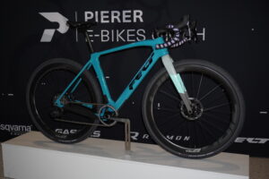 2022 Felt Breed Carbon 10