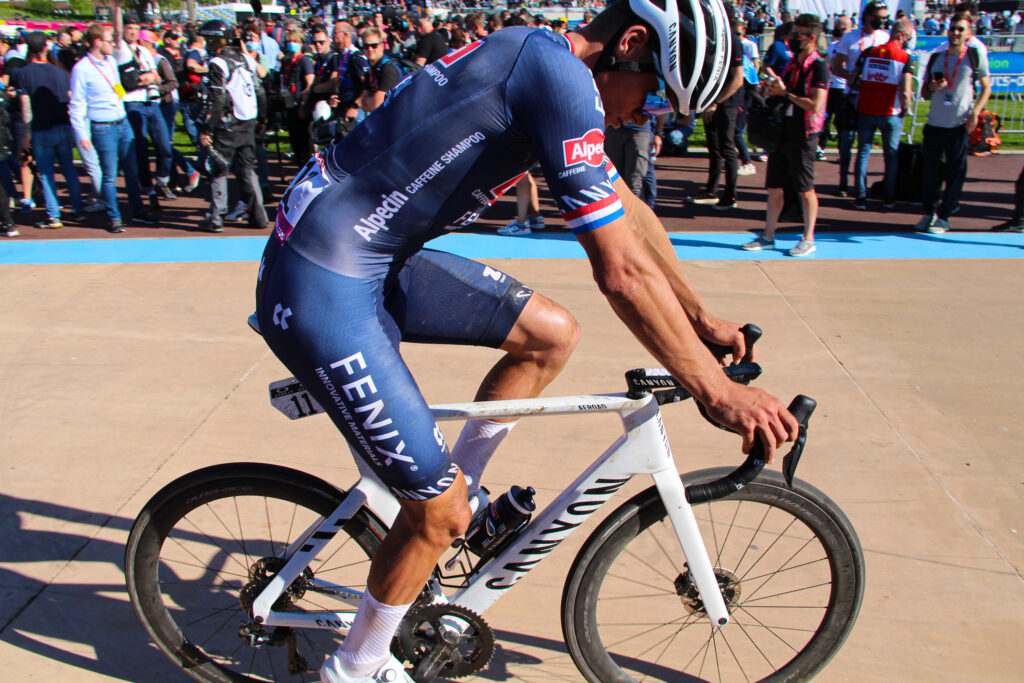Van der Poel Paris-Roubaix 2022
