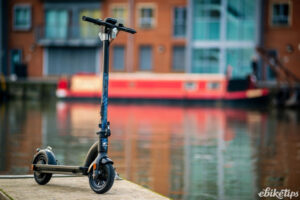 Carrera e-scooter