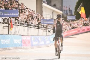 Dylan van Baarle wins 2022 Paris-Roubix – Copyright A.S.O., Pauline Ballet