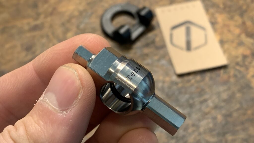 Lindarets Terske Travel 6:8:16mm Hex Tool For Cinch Cranksets.jpg