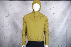 2022 Altura All Roads Lightweight Jacket.jpg