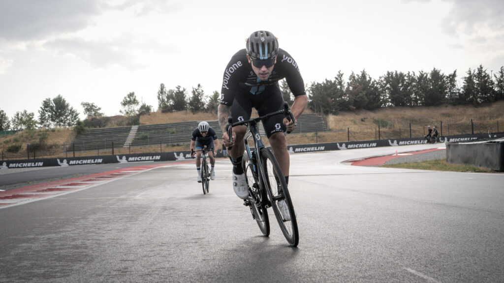 2023 Scott Foil RC Pro &ndash; riding Liam track-03