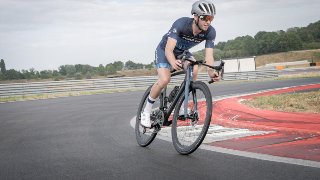 2023 Scott Foil RC Pro – riding Liam track-16