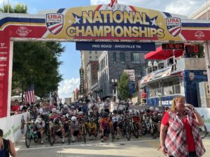 Riders take knee before US crit championships