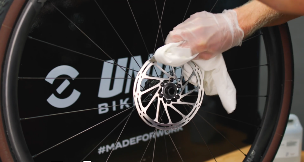 Disc brake refresh cleaning rotors