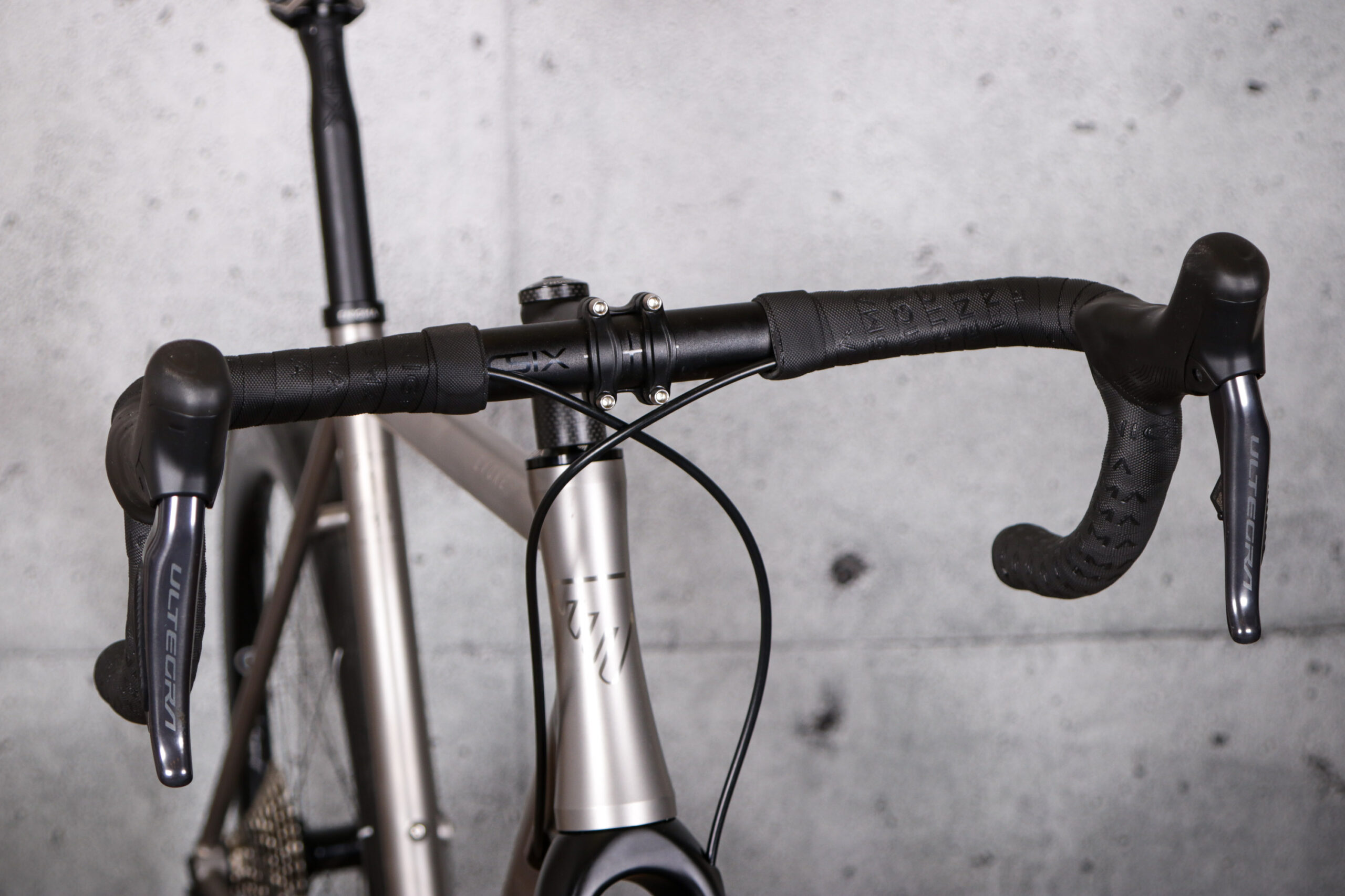 2022 Enigma Evoke MK3 – bars 1