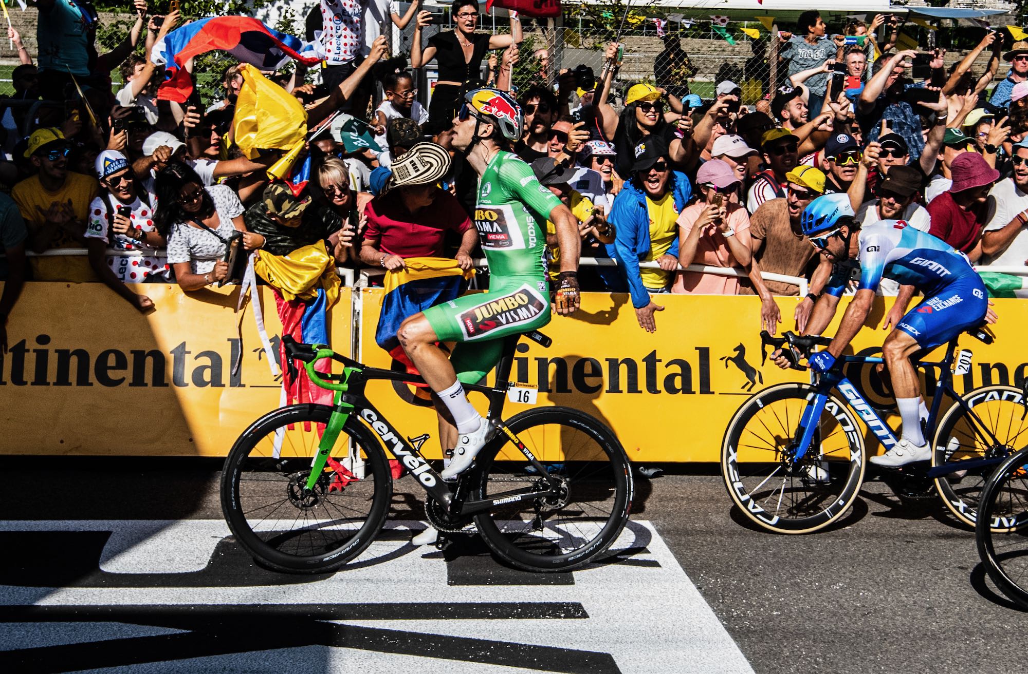 2023 Tour de France Stage 8 Wout van Aert win copyright ASO – 1