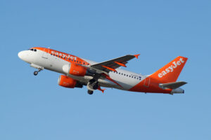 easyjet plane – CC0 1.0 licence no attribution needed