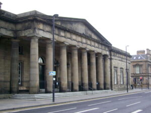 Perth Sheriff Court – via Kilnburn on Wikimedia Commons