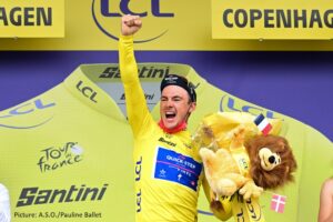 Yves Lampaert in yellow