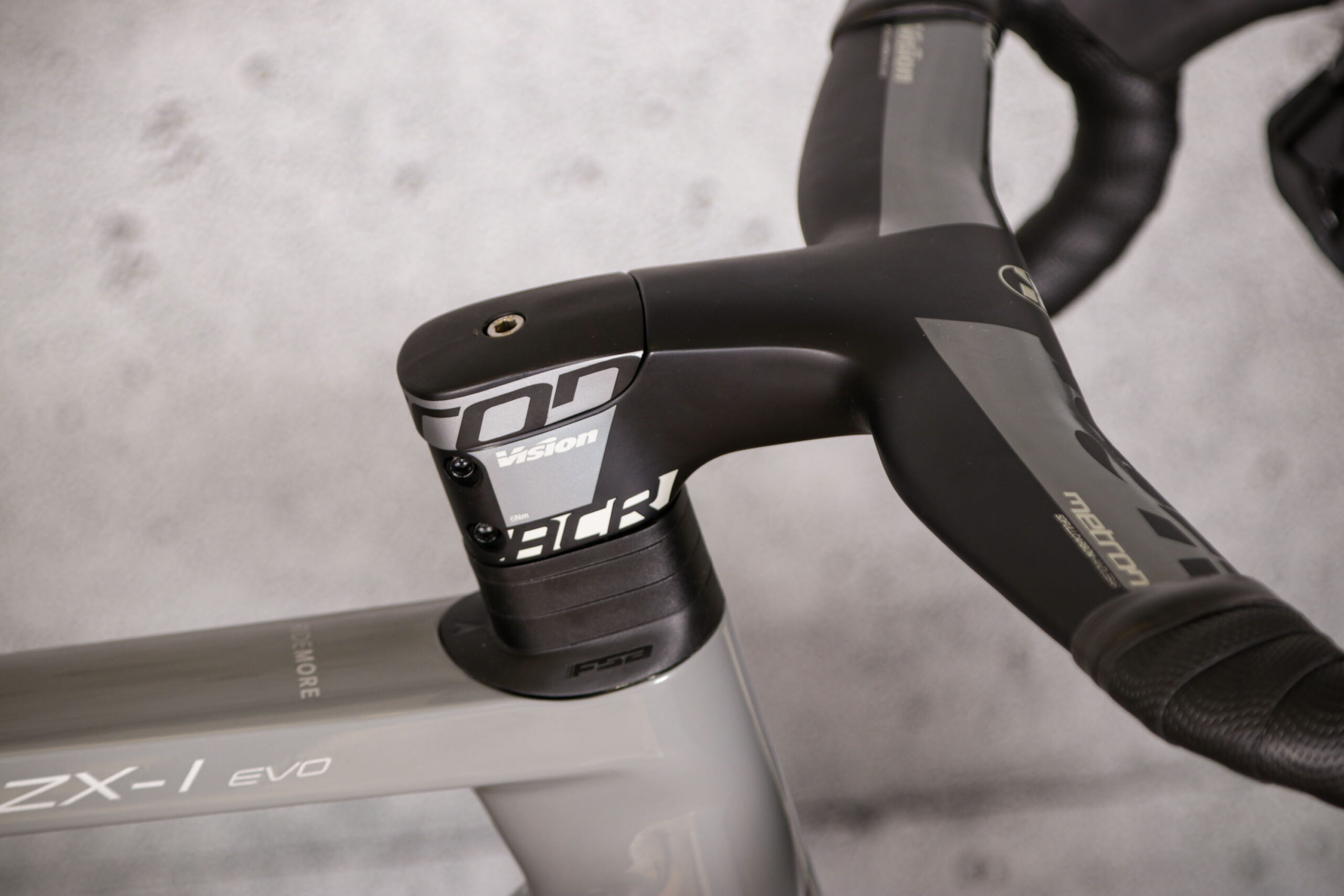 2021 Vitus ZX1 EVO CRS – integrated stem