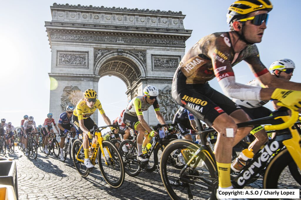 Tiesj Benoot and Jonas Vingegaard Tour de France 2022 stage 21 (A.S.O. / Charly Lopez)