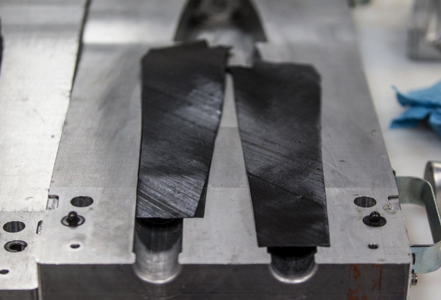 2022 Specialized carbon fibre lay-up