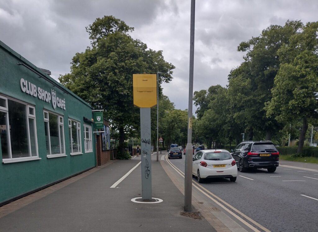 Worcester cycle lane (Image: Twitter/@MTBfreedom)