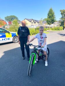 Police give Ukrainian refugee bike