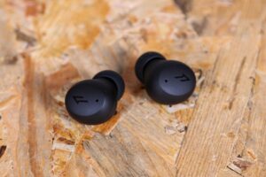 1MORE ComfoBuds Mini To drown out the pain