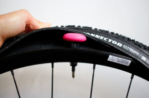 2022 Muc-off Stealth Tubeless Tag Holder