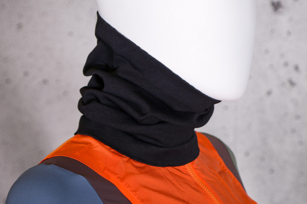 2022 Orro Luxe Neck Warmer 1.jpg