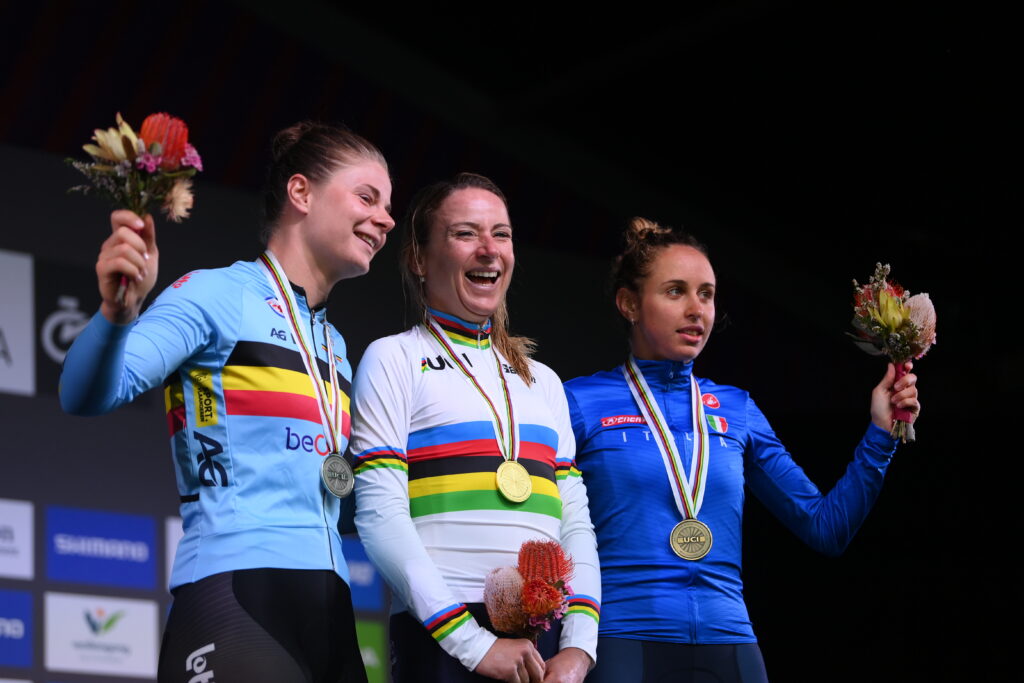 World Championships 2022 women’s podium (Alex Broadway/SWpix.com)