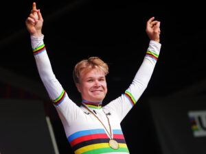 Tobias Foss wins the 2022 UCI world time trial championships (Alex Whitehead/SWpix.com)