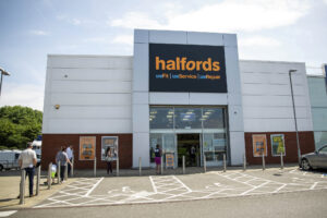 halfords social distancing – june 2020