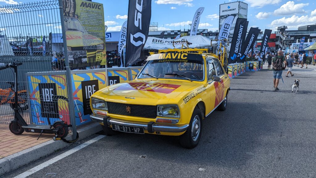 Mavic car