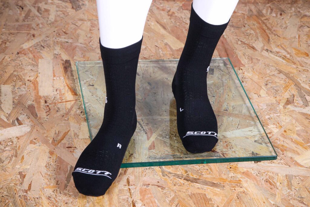 2022 Scott Performance Crew Socks 1.jpg