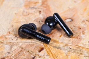 2022 Ugreen HiTune T3 ANC Bluetooth Earbuds – buds 1.jpg
