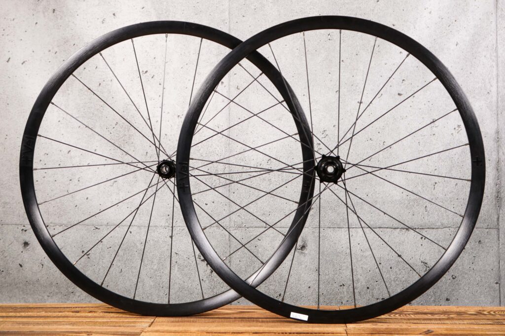 2022 Vel 28 RL Alloy Tubeless Disc Wheelset.jpg