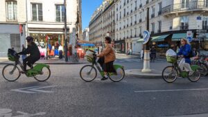 Paris cyclists (copyright Simon MacMichael)