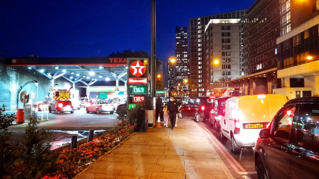 Petrol queue (copyright Simon MacMichael)