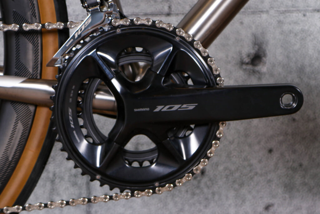 2022 J Guillem Major Shimano 105 Di2 – crank.jpg