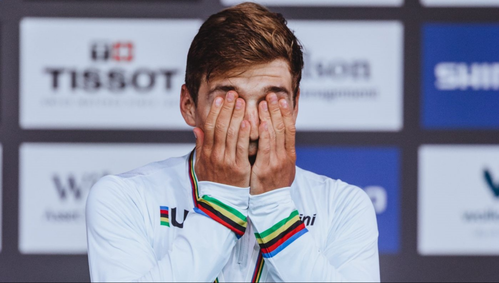 Remco Evenepoel wins 2022 World Championships in Wollongong