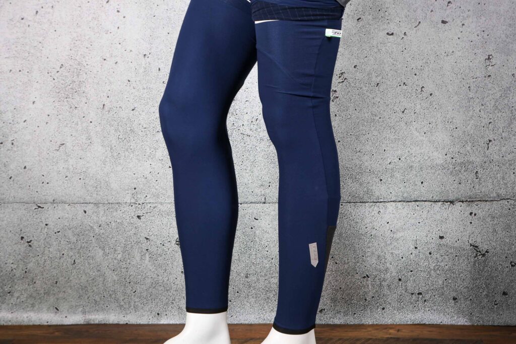 2022 Q36 5 Woolf Leg Warmer Blue Navy.jpg