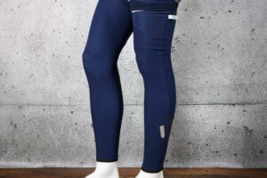 2022 Q36 5 Woolf Leg Warmer Blue Navy.jpg