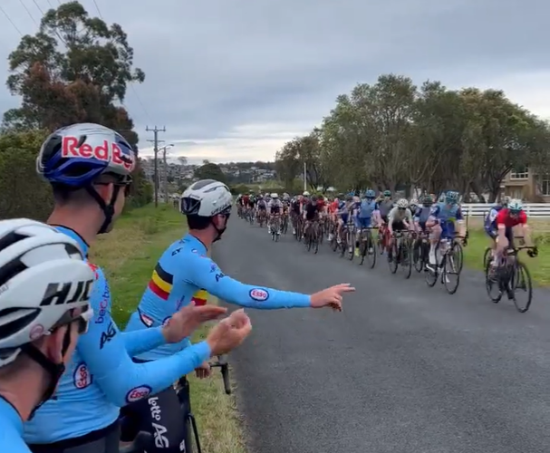 Belgian team cheer on Australian race (Twitter &ndash; velokicks)