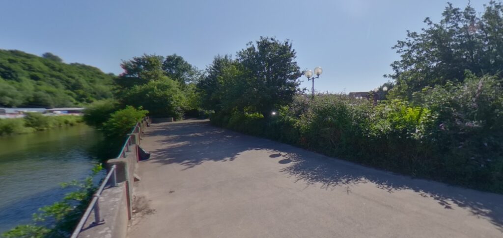 Riverside path, St Anne’s, Bristol