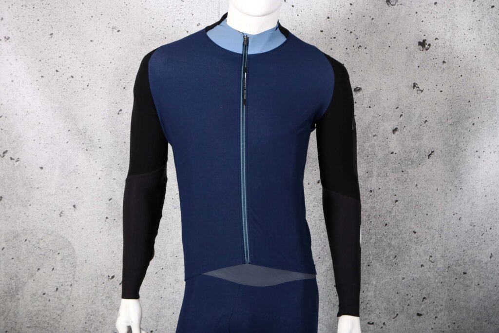 2022 Q36 5 Long sleeve Hybrid Que X Navy Blue.jpg