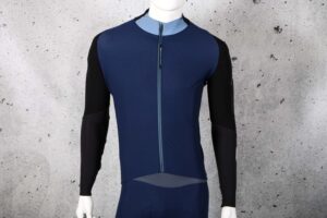 2022 Q36 5 Long sleeve Hybrid Que X Navy Blue.jpg
