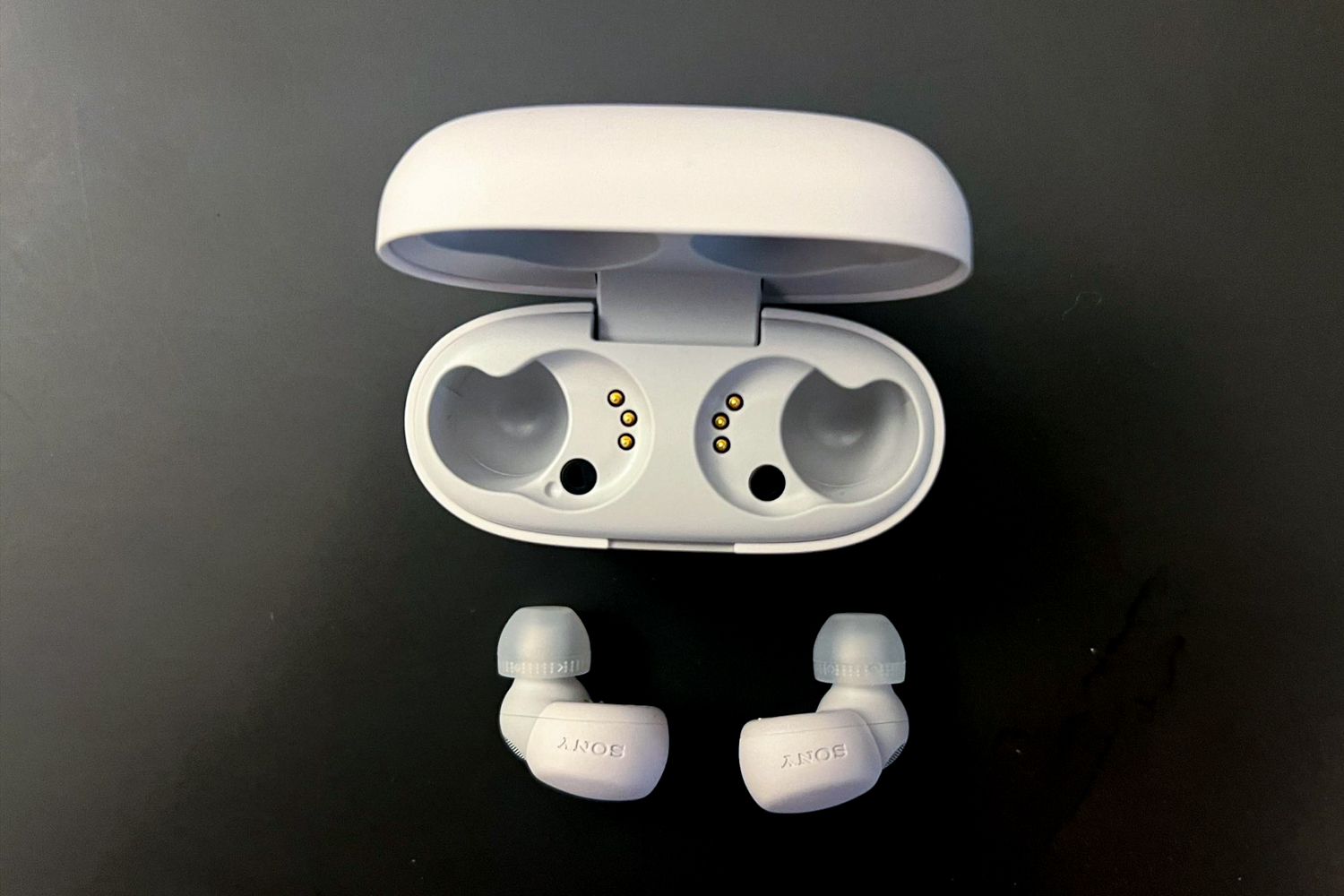 2022 Sony Linkbuds S &ndash; charging case open empty