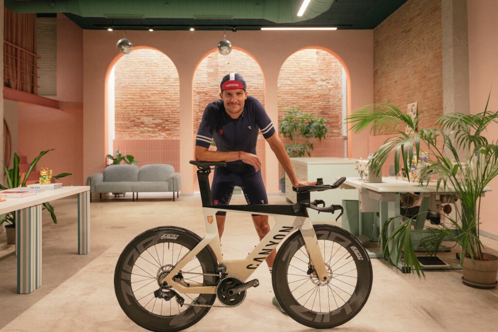 2023 Canyon Speedmax CF SLX 8 Disc Frodissimo – 1