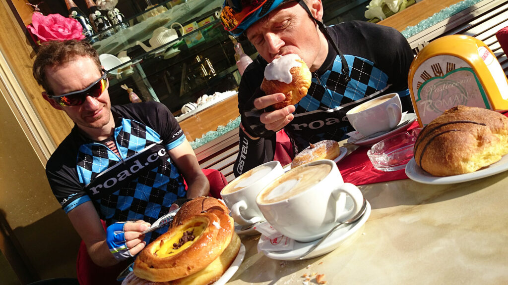 Giro stage 10 ride – eating cakes