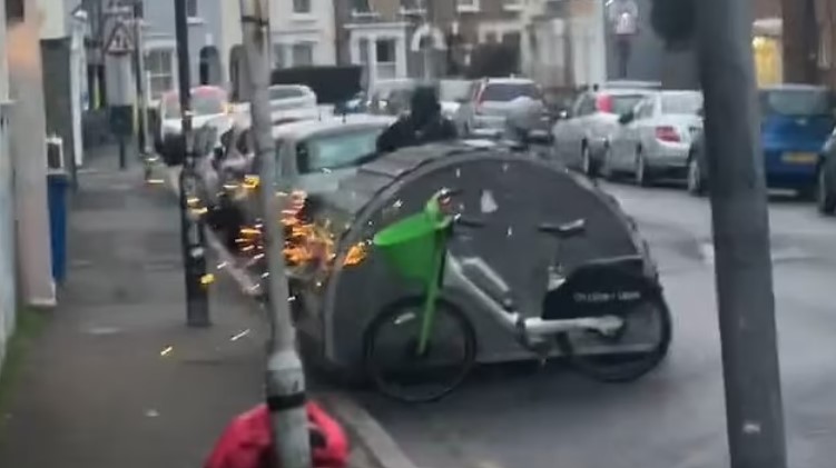 Angle grinder theft via Ashleigh Carrol on Twitter